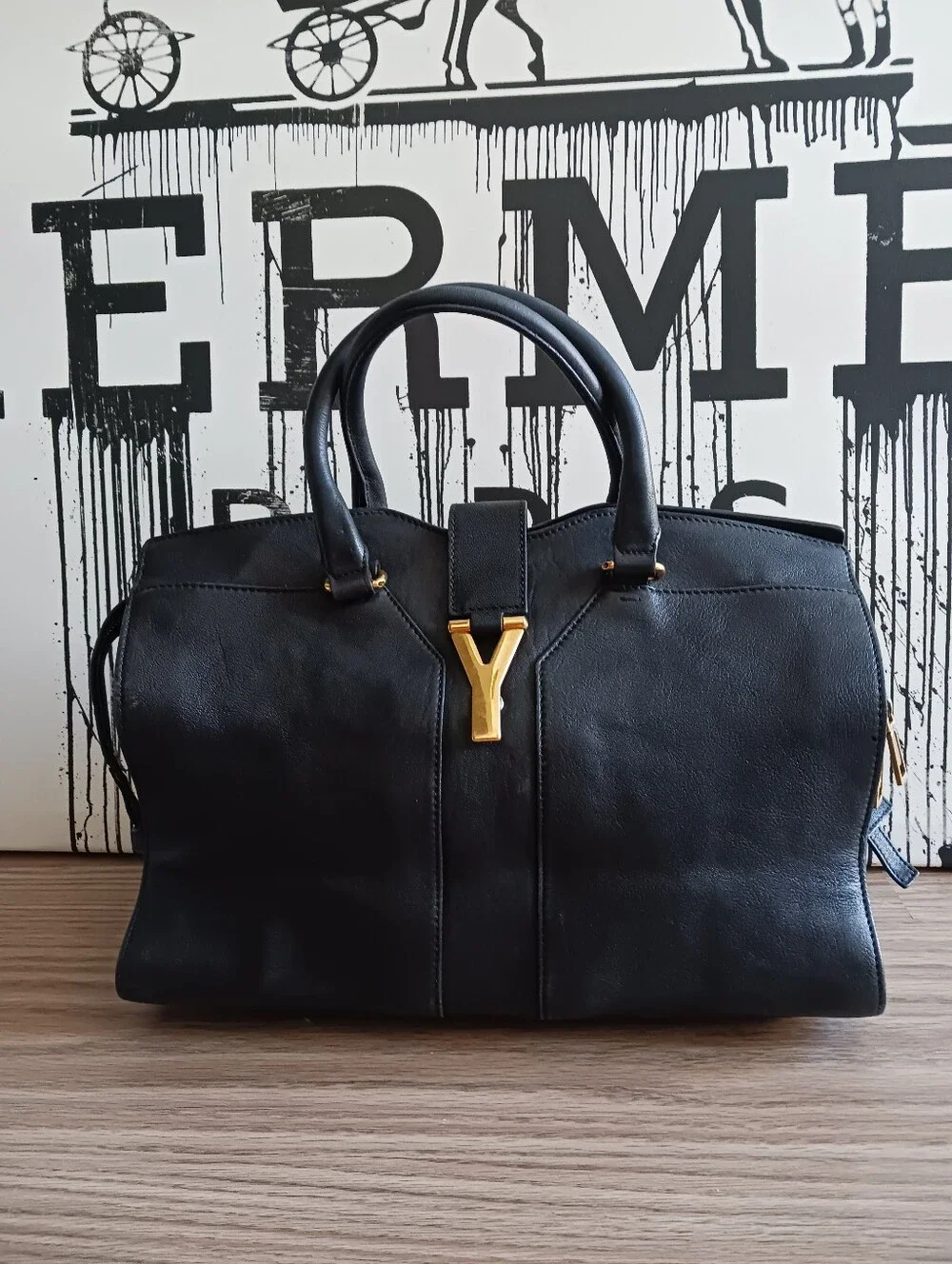 YSL Black.Cabas Chyc Satchel Bag+ Free Gift Tiffany & Co Silk Scarf